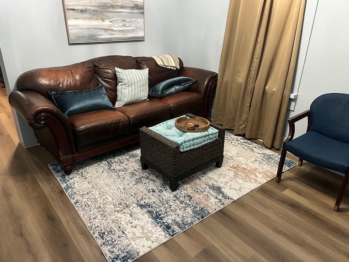 A Comfortable Home Base For Extended Stay - Baton Rouge