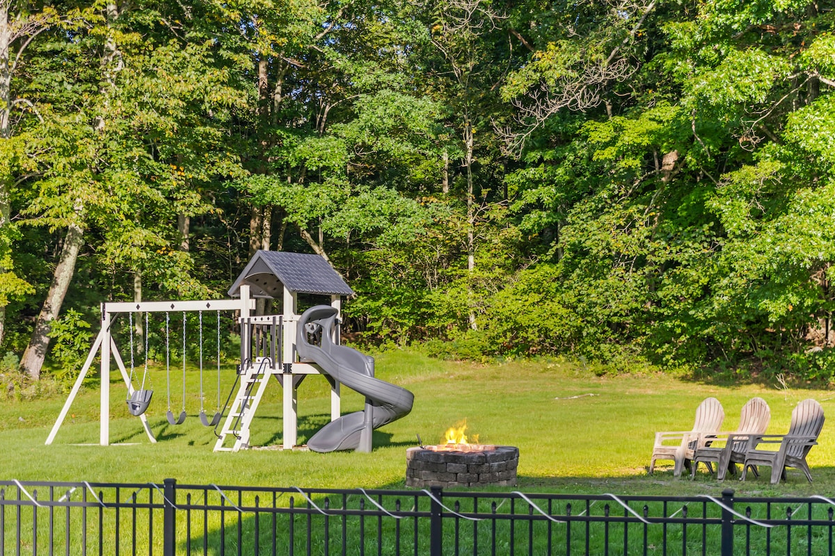 Indoor Pickleball | Pool, Hot Tub & Games - Houses for Rent in ...