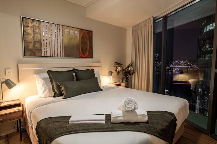 Stylish Cbd Apartment With River Views - Australia