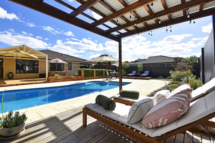 Coastal Pool Escape Currambine - Joondalup