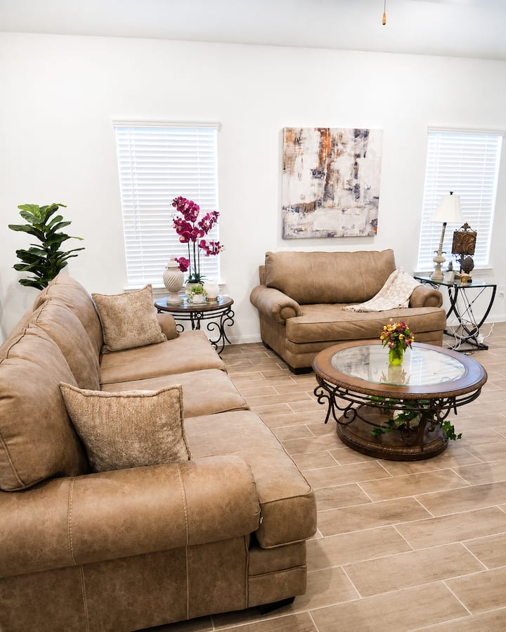 Spacious New 4br Home Near Houston Airport - Humble
