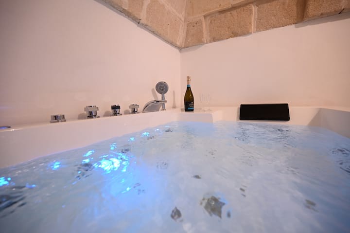 Lamia Con Idromassaggio "Trulli Di Thomas Resort" - Pouilles