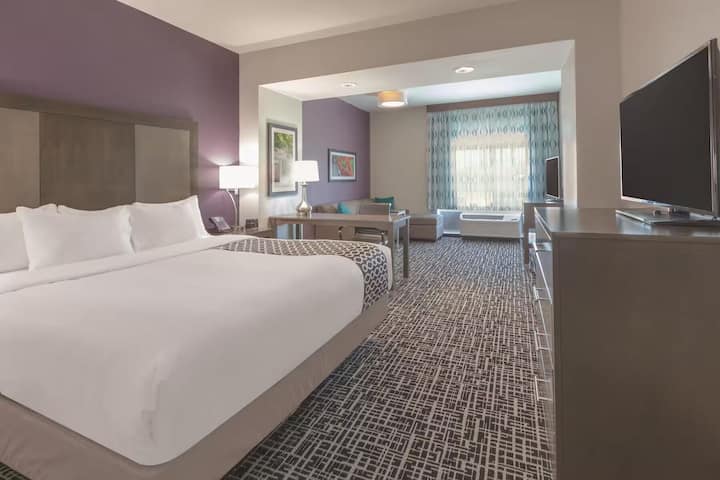 La Quinta | King Studio Suite | Pet Friendly - Terre Haute, IN