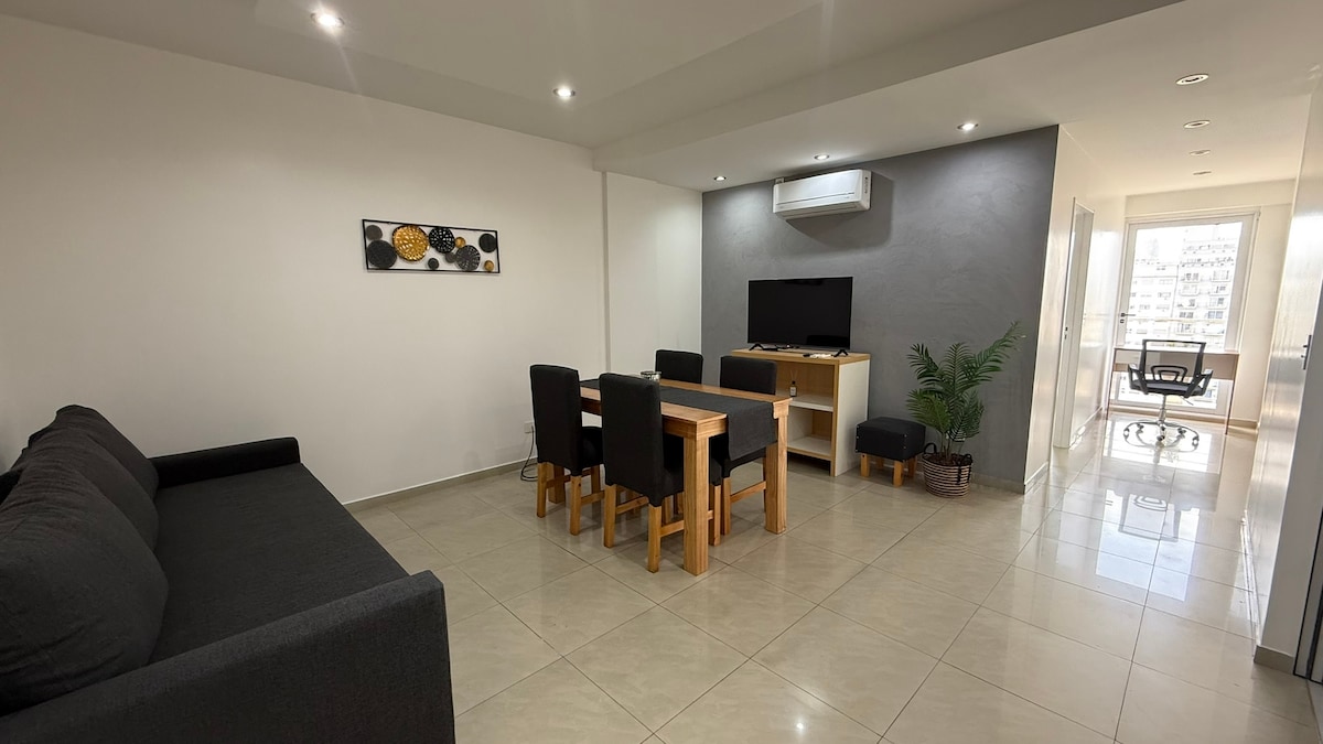 Departamento amoblado con balcón