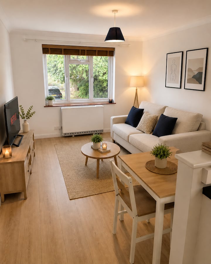 Comfortable Studio Near Woking Station - Guildford
