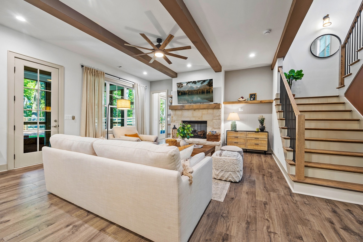 Lake Lanier Oasis - Hot Tub|Game Room|Backyard