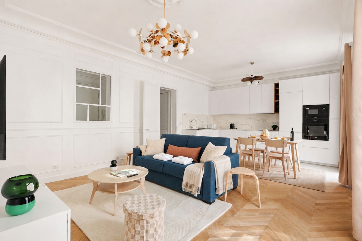 Suite Victor Hugo — Paris 16