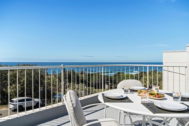 Point Arkwright Escape - Rooftop, Pool & Views - Coolum Beach