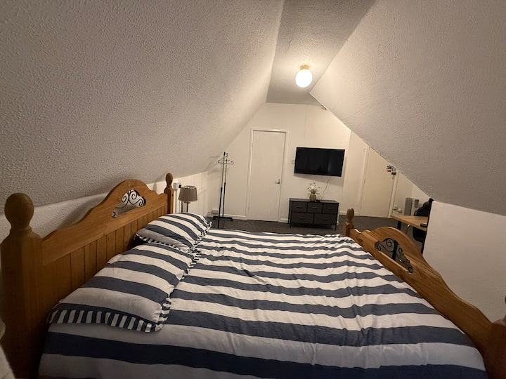 Room 10 - Double Ensuite Room| Southampton - Southampton
