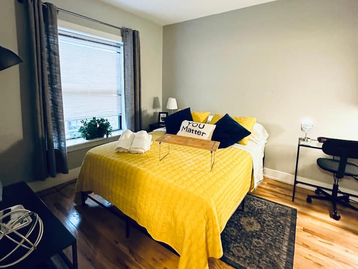 Spacious Studio For 2 Close To Wrigley & Boystown - Chicago
