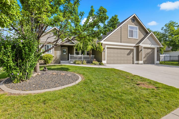 Roaring Springs 4 Bedroom Meridian 83642 - Family - Meridian, ID
