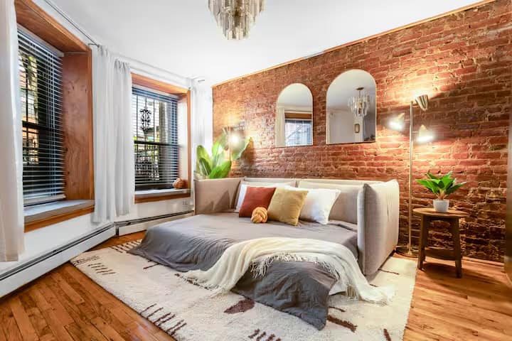 Luxury 2 Bedroom Brownstone Apartment - Queens, NY