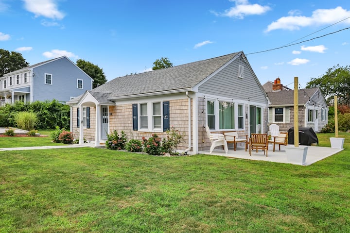 Cottage On The Cape | 5 Min Walk To Beach & More! - Sandwich, MA