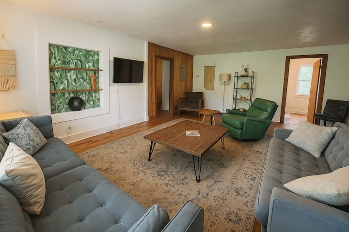 3br Knoxville Home Near Downtown & Top Attractions - Knoxville, TN