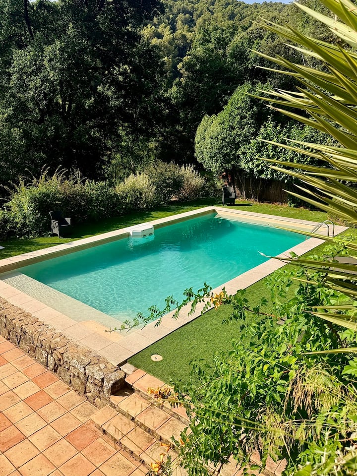 Rural Hide-out - Girona