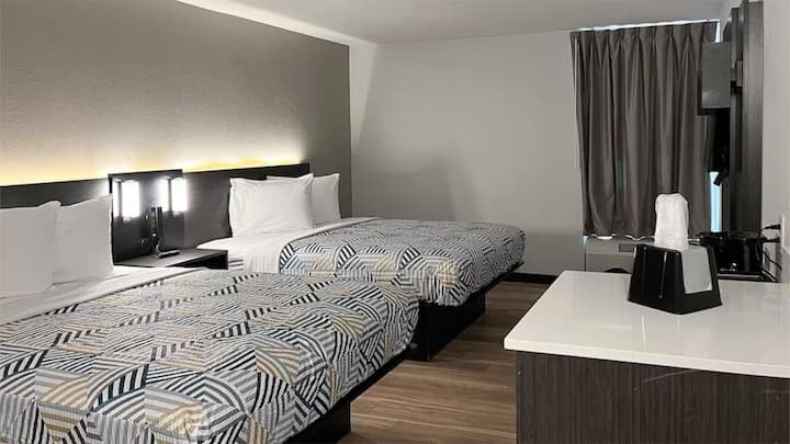 4 Accommodations For Group Stays | Free Parking! - Nacogdoches, TX