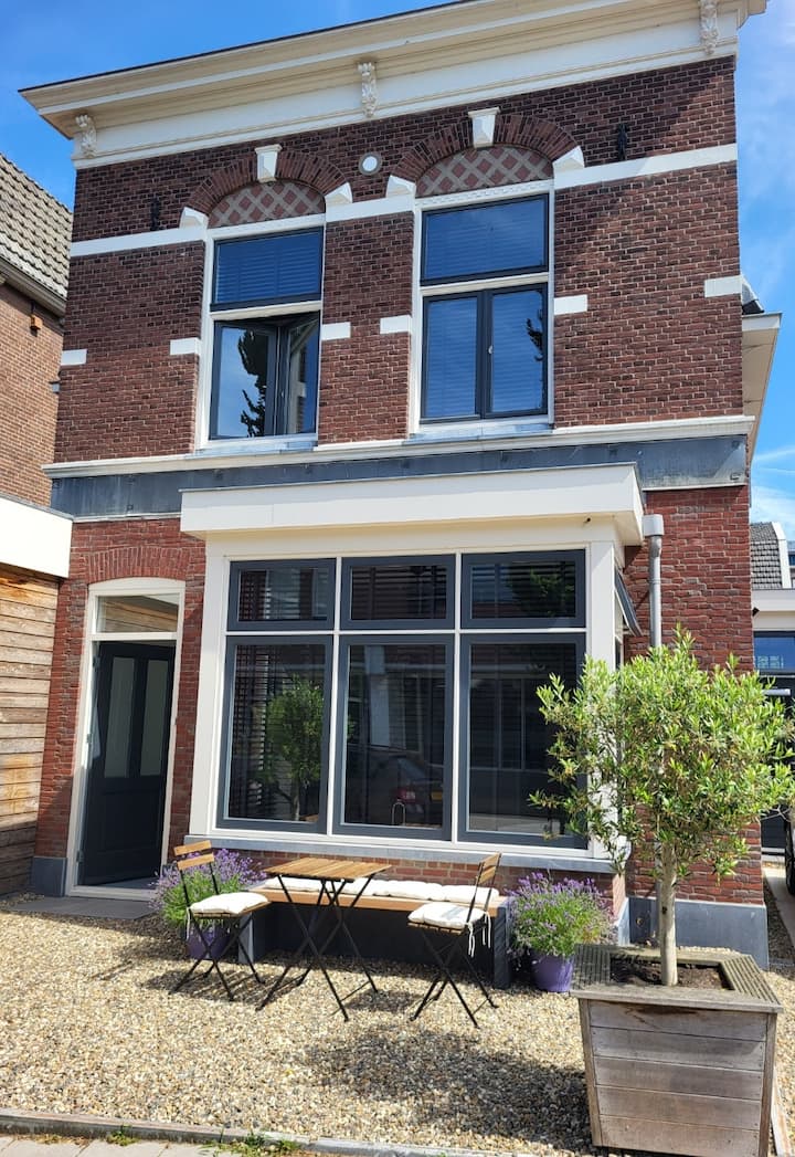 Vrijstaande Sfeervolle Woning - Woerden