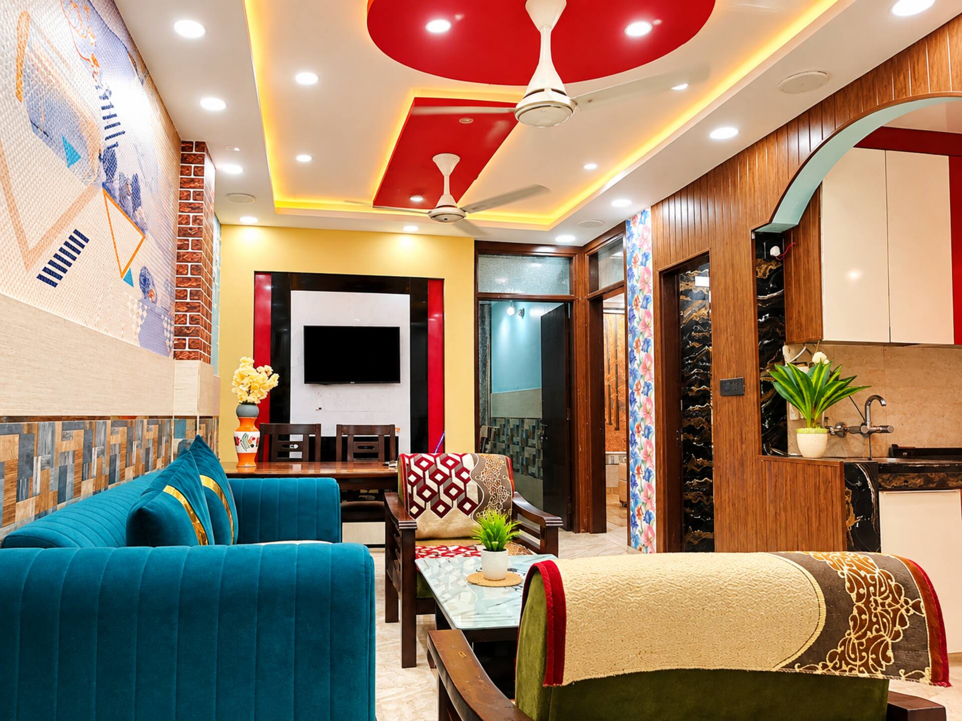 Spacious 3 BHK Apartment|AC| Wi-Fi| Parking | Lift