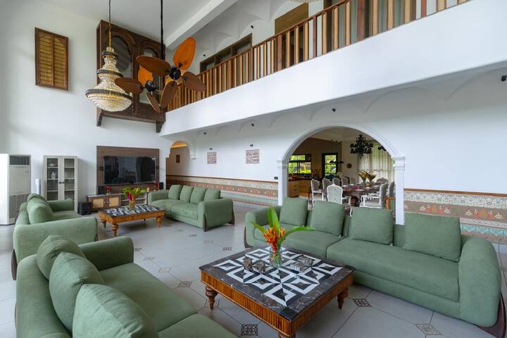 Living room image 4