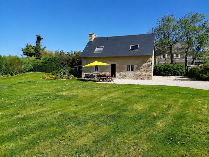 Maison En Pierre, Jardin & Plage à 900 M - Brignogan-Plage