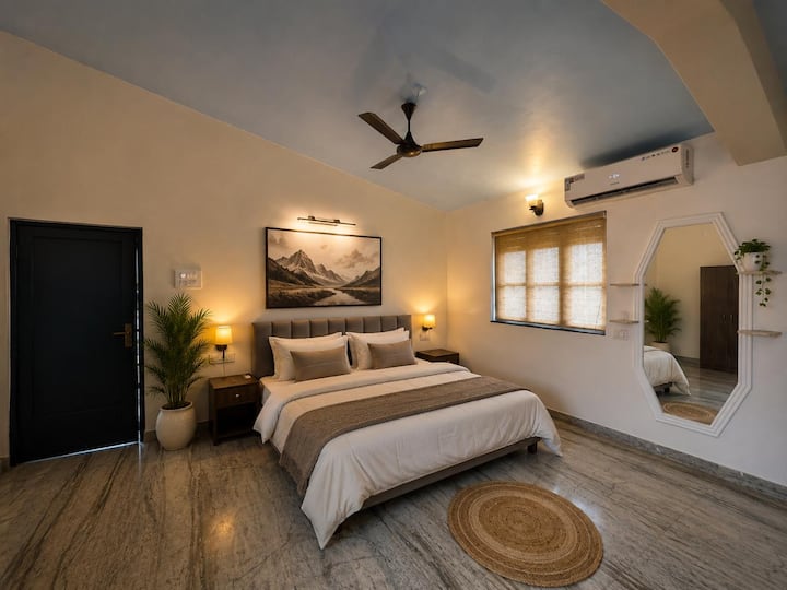 Bedroom 1 image 2