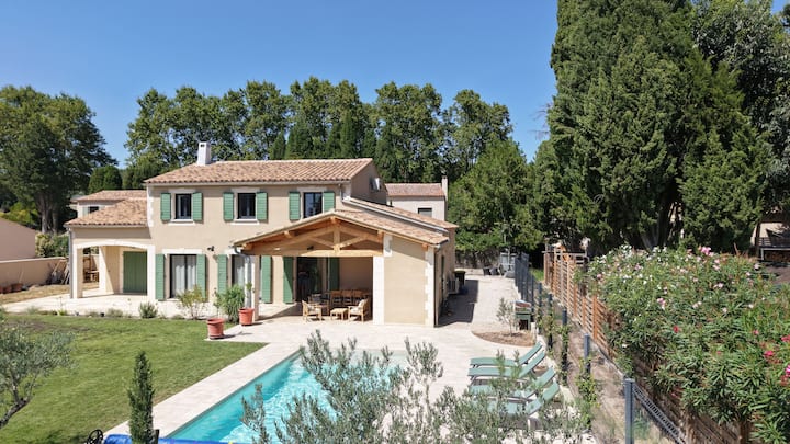 Villa Pour Famille Piscine 8 Pers Maussane Les Alp - Paradou