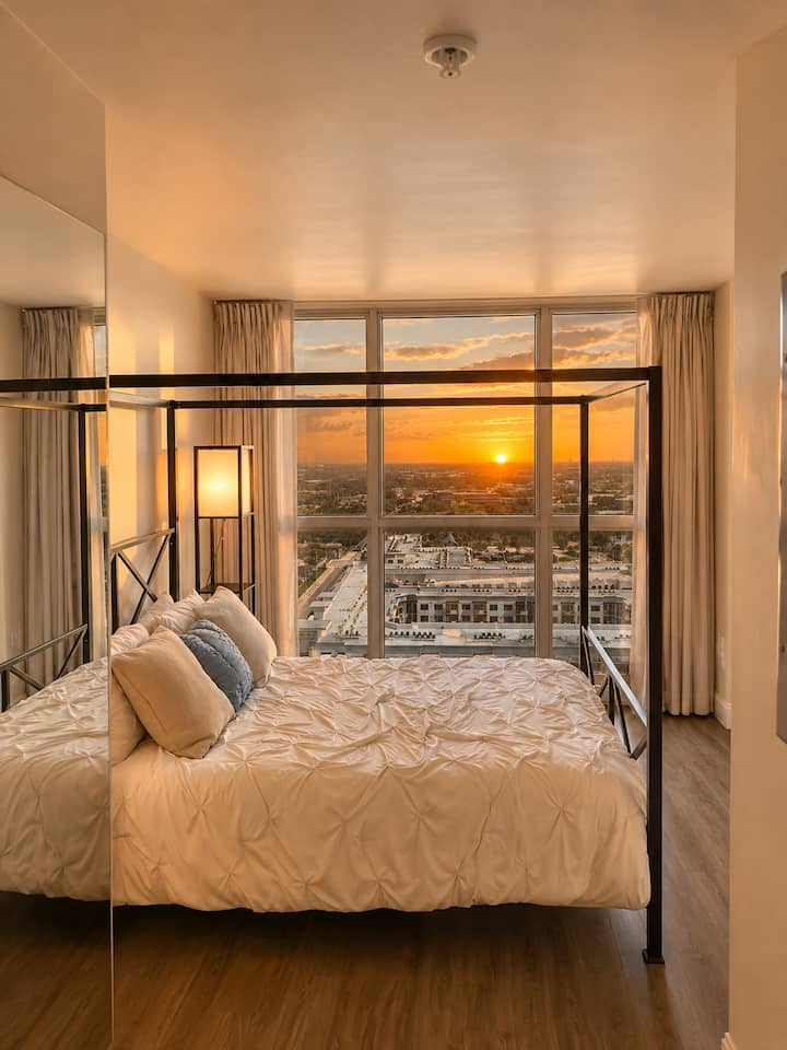 21 Floors Above The Palms/prime Downtown Location - Fort Myers, FL