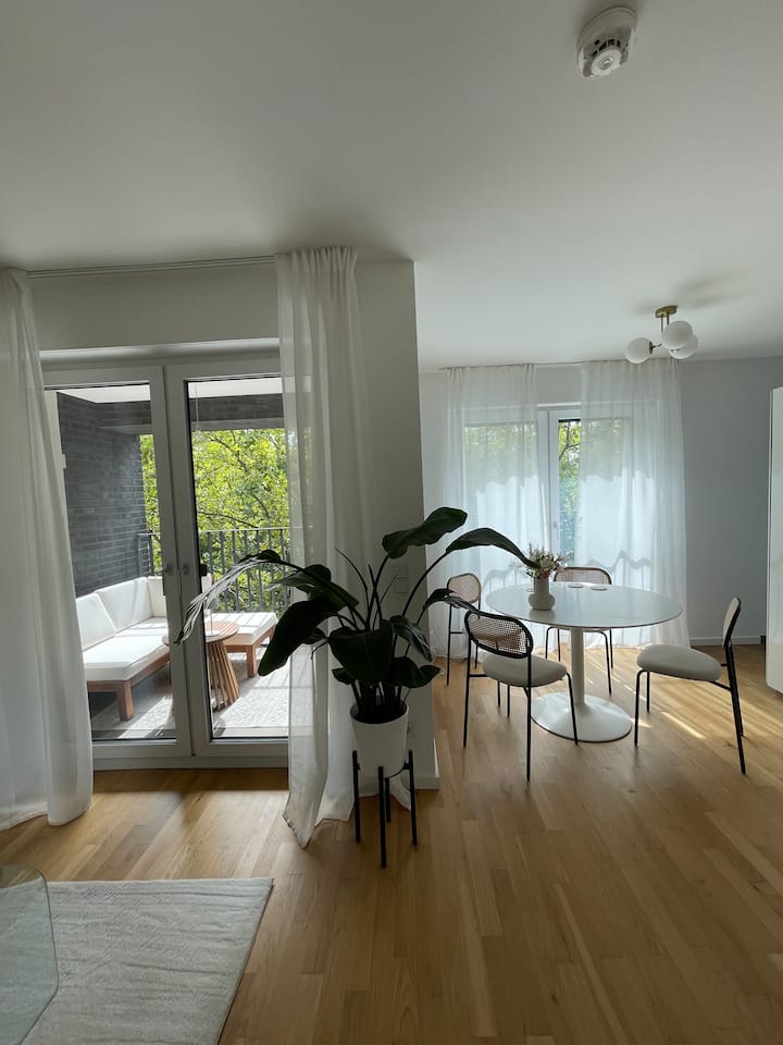 Helle 1-zimmer Wohnung In Frankfurt - Frankfurt