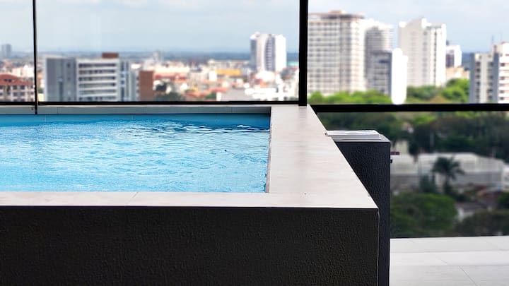 Modern Stay | Pool, View & Comfort - Bolivia