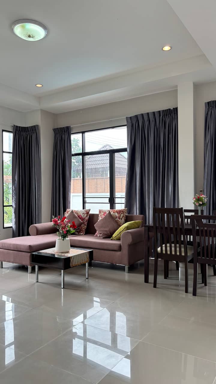 บ้านพร้อมสระน้ำ
บ้านสุชาวลัย - Hua Hin