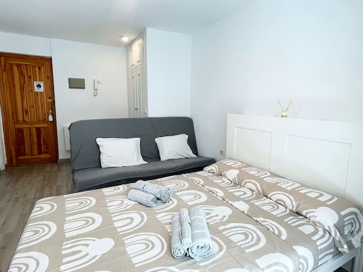 Central Apartment With A Balcony In Torremolinos - Torremolinos