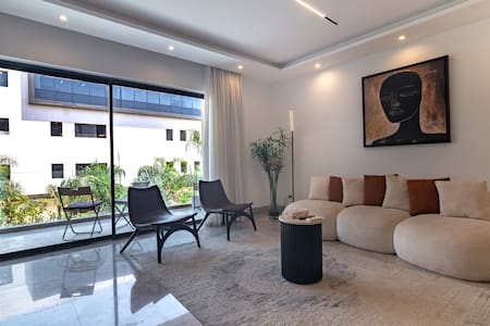The Nest, 2BR Lakeview residence. 