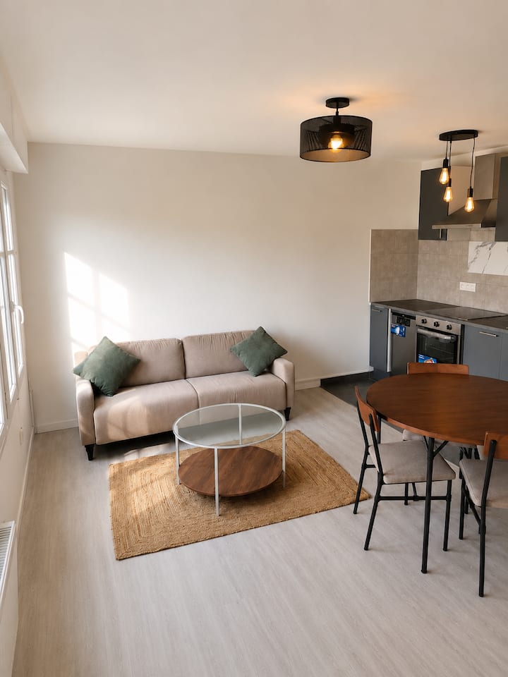 T2 Moderne & Lumineux  Parking  Proche Gare - Mantes-la-Jolie