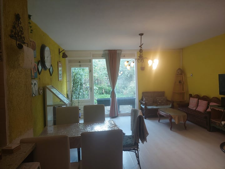 House In Residential Area Yet Close To City - Alkmaar