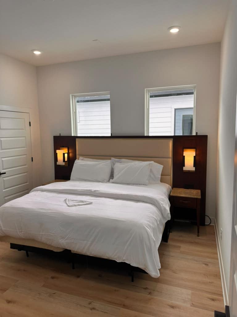 Luxe King Suite | Rain Shower + Soaking Tub | TMC - Houses for Rent in ...