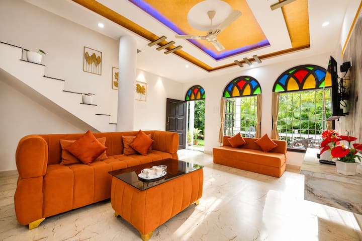 Living room image 4