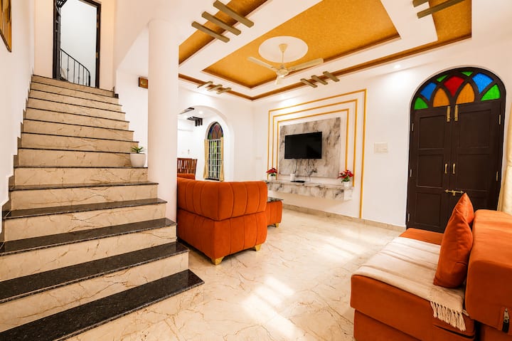 Living room image 8