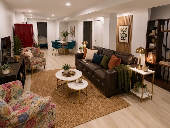 Cozy, Luxe, Retro-chic Boho Retreat| 1br/workspace - Washington, D.C.