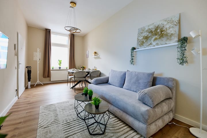 Casa Mia: Neuss-dü-mess-zentrum-hbf-hafen-für4 - Düsseldorf