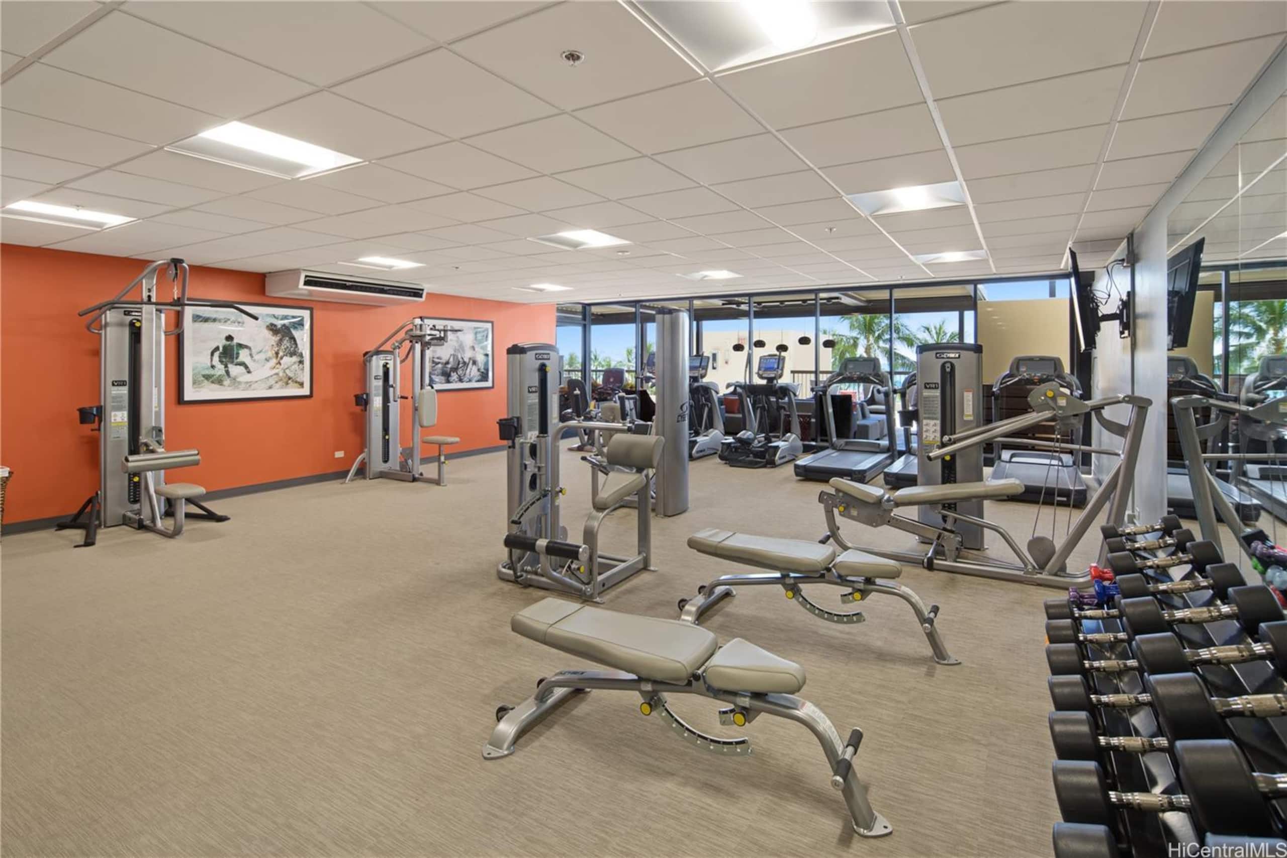 Place to stay in Honolulu · ★4.83 · 2 bedrooms · 4 beds · 2 private baths - Image 42