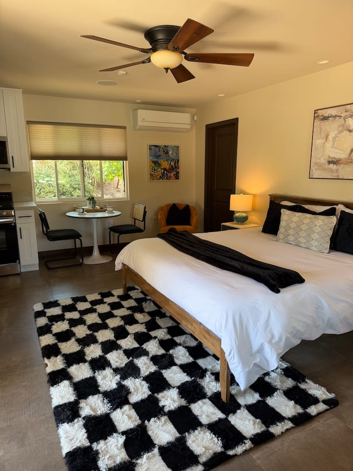 Brand New Modern & Secluded Guesthouse - Santee, CA
