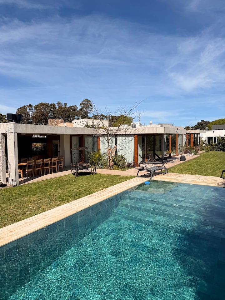 Casa Con Pileta En Barrio Privado - Mar del Plata