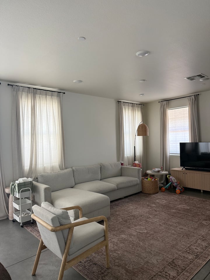 Family Friendly House In The Best Part Of Eastvale - Eastvale, CA
