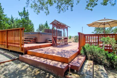 Sauna + Hot Tub + Game Room • Hilltop Countryside