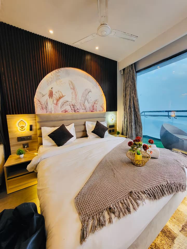 The Romantic Nest | 36th Floor Spira - India