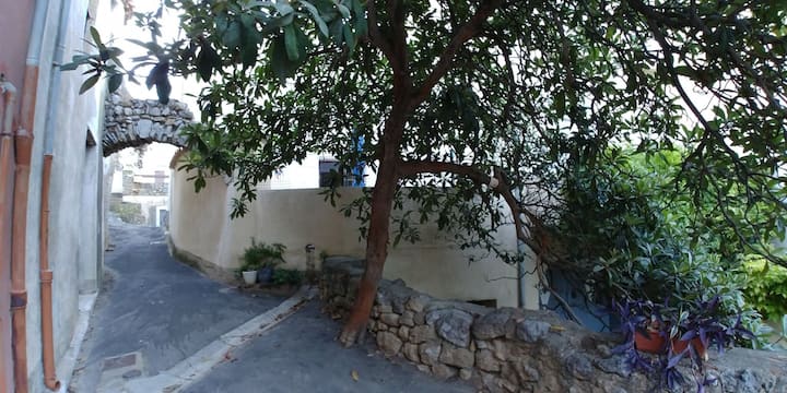 Grande Maison Dans Les Corbières - Tuchan