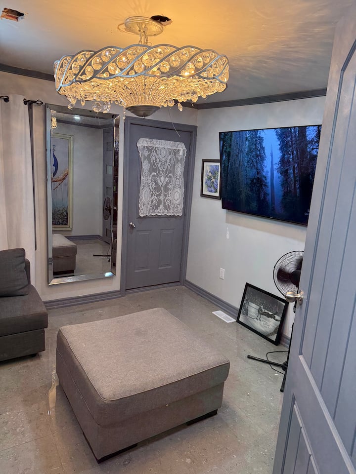 One Night Or One Week Comfy Stay In Welland - 威蘭