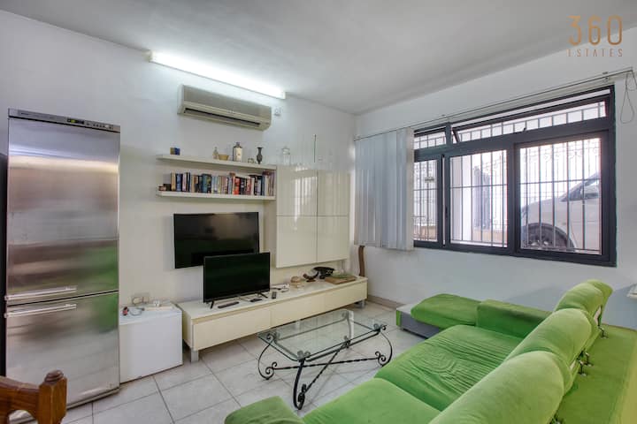 Modern 4-bedroom Sliema Apartment Near The Sea - La Valette