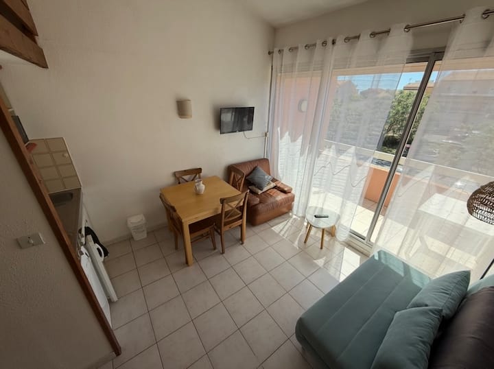 Studio Proche De La Plage Avec Balcon - Palavas-les-Flots