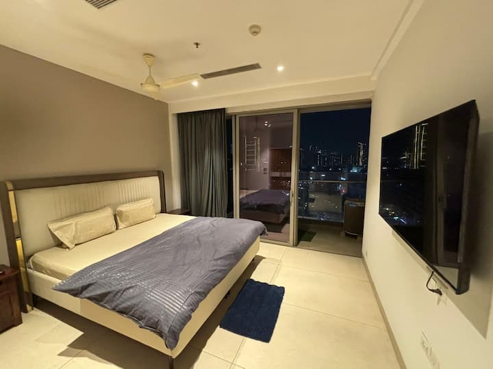 Party At 2bhk With Rooftop Pool Skyline,m3m - Gurugram